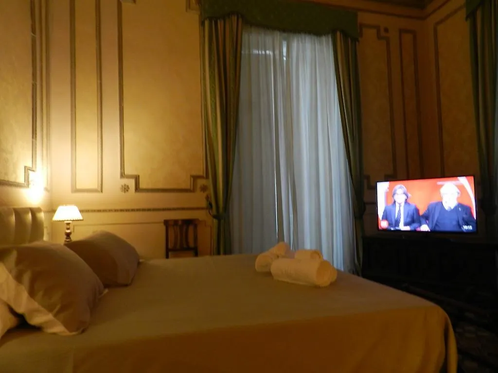B&B La Vecchia Palma Κατάνια Bed and Breakfast