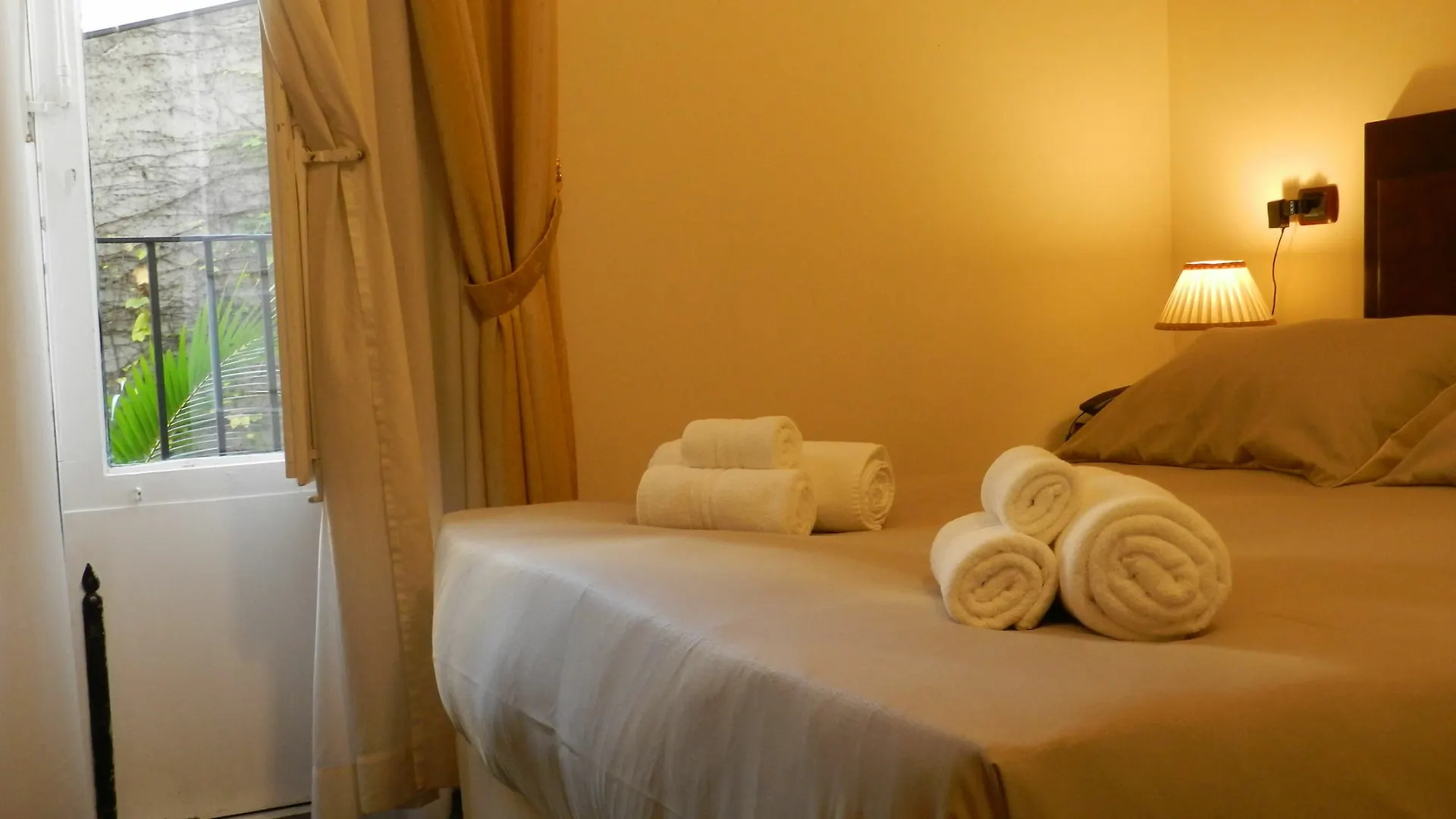 B&B La Vecchia Palma Κατάνια Bed and Breakfast